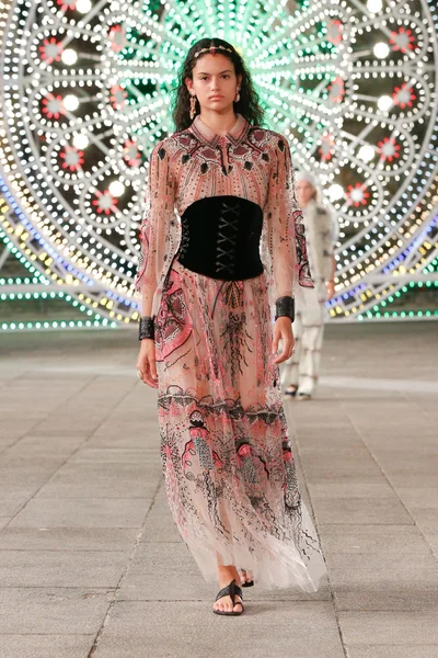 Look 54
